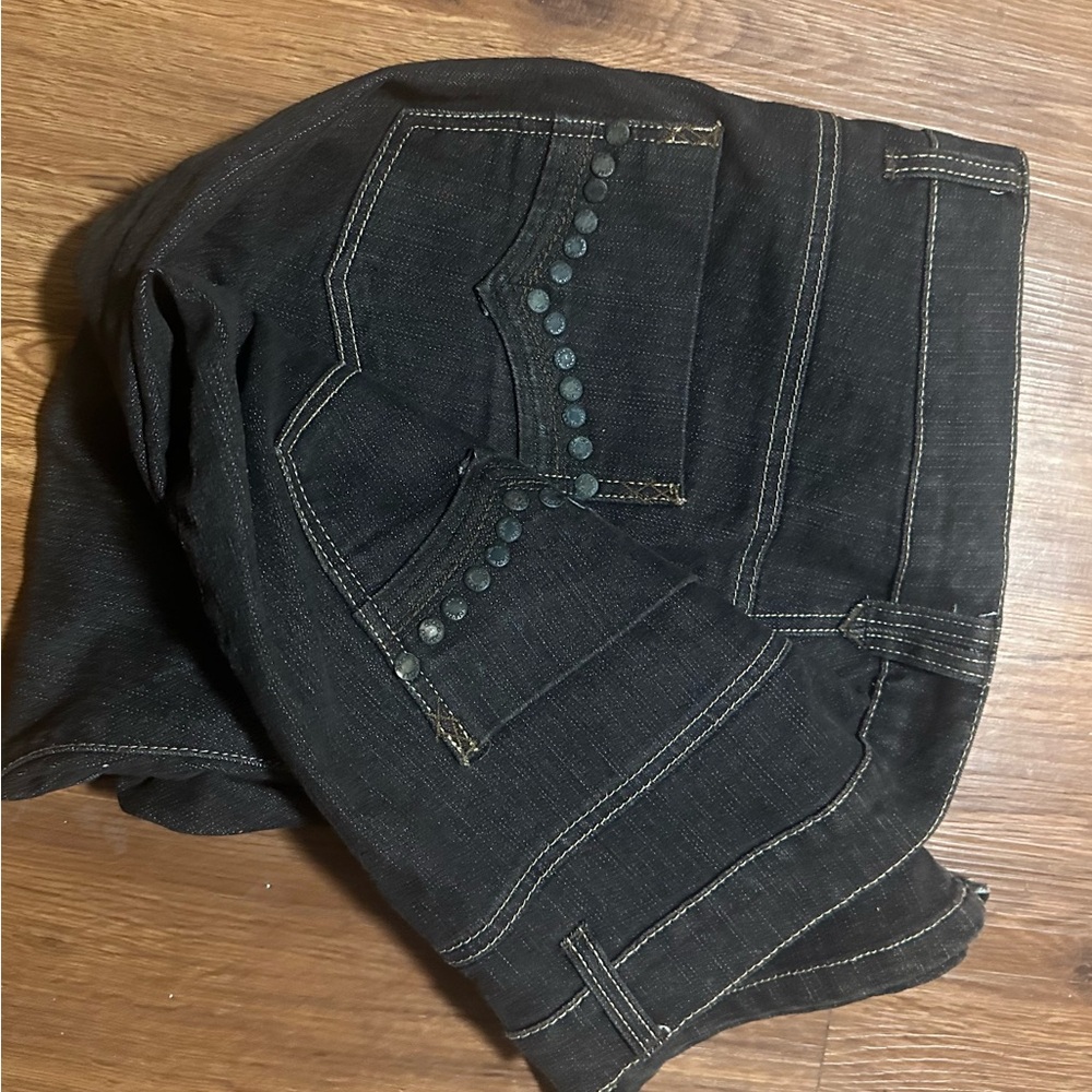 Women’s No fuze Black Capri Jeans
